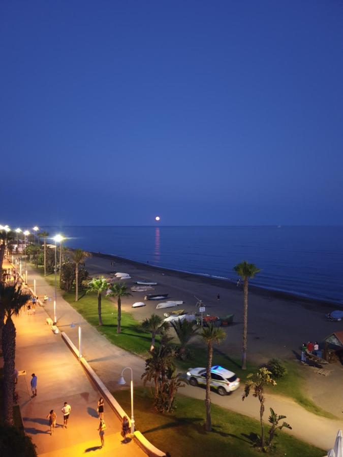 Primera Linea De Playa Con Vistas Al Mar Rincón de la Victoria Dış mekan fotoğraf